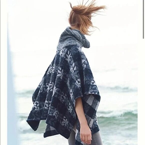 Anthropologie Sleeping on Snow Wintertide Reversible Turtleneck Sweater Poncho - Picture 1 of 7